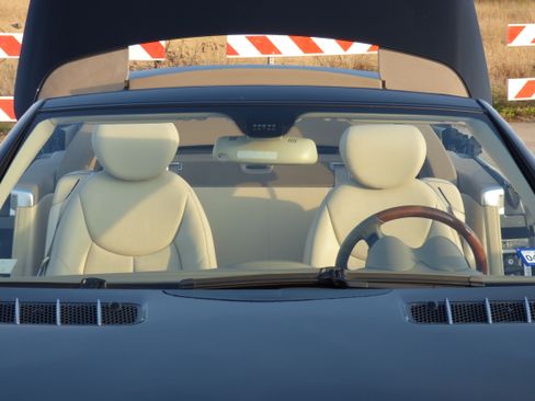 Used 2005 Mercedes-Benz SL 500 SL 500 Roadster 2D image 16