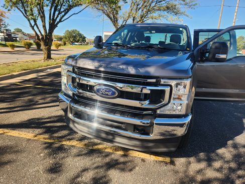 Used 2022 Ford F250 XLT image 5