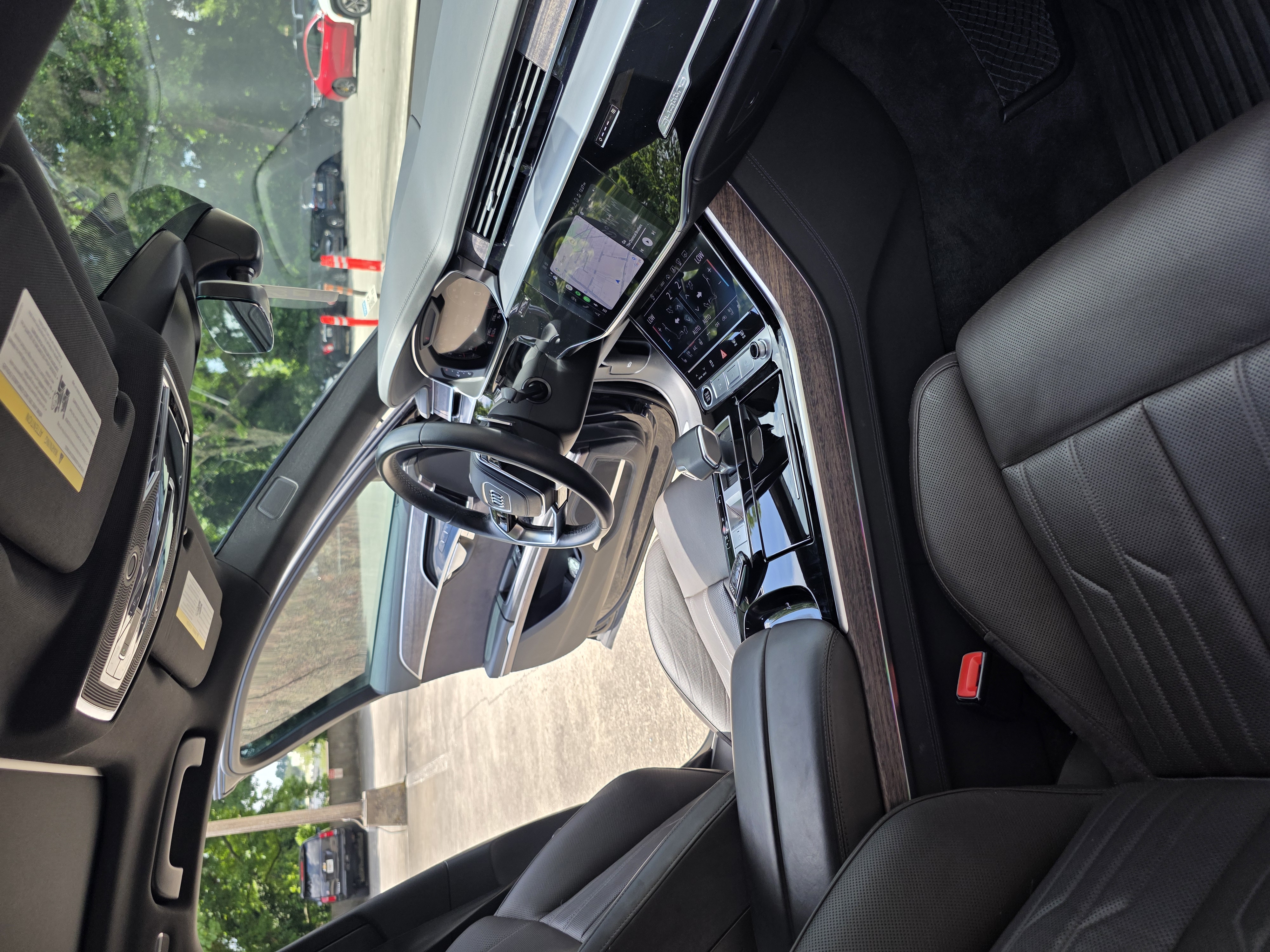 Used 2024 Audi A8 L 3.0T AWD/4WD image 13