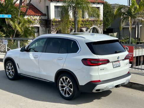 Used 2023 BMW X5 xDrive40i w/ Climate Comfort Package image 5