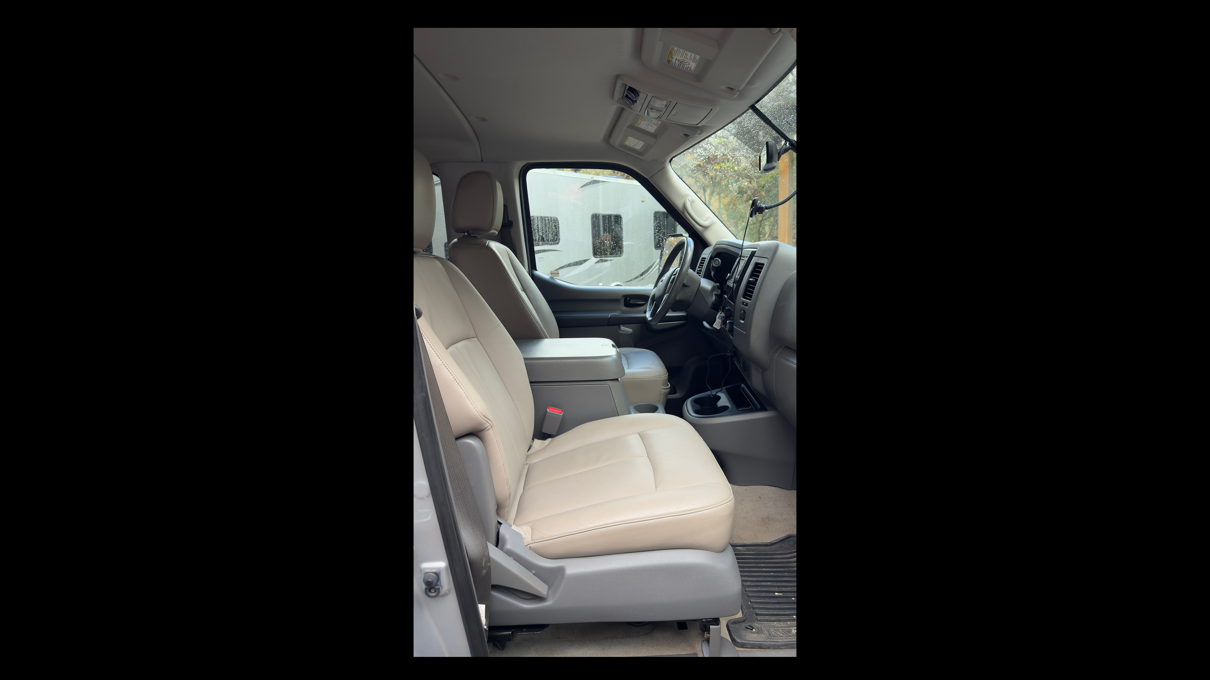 Used 2019 Nissan NV 3500 SL RWD image 8
