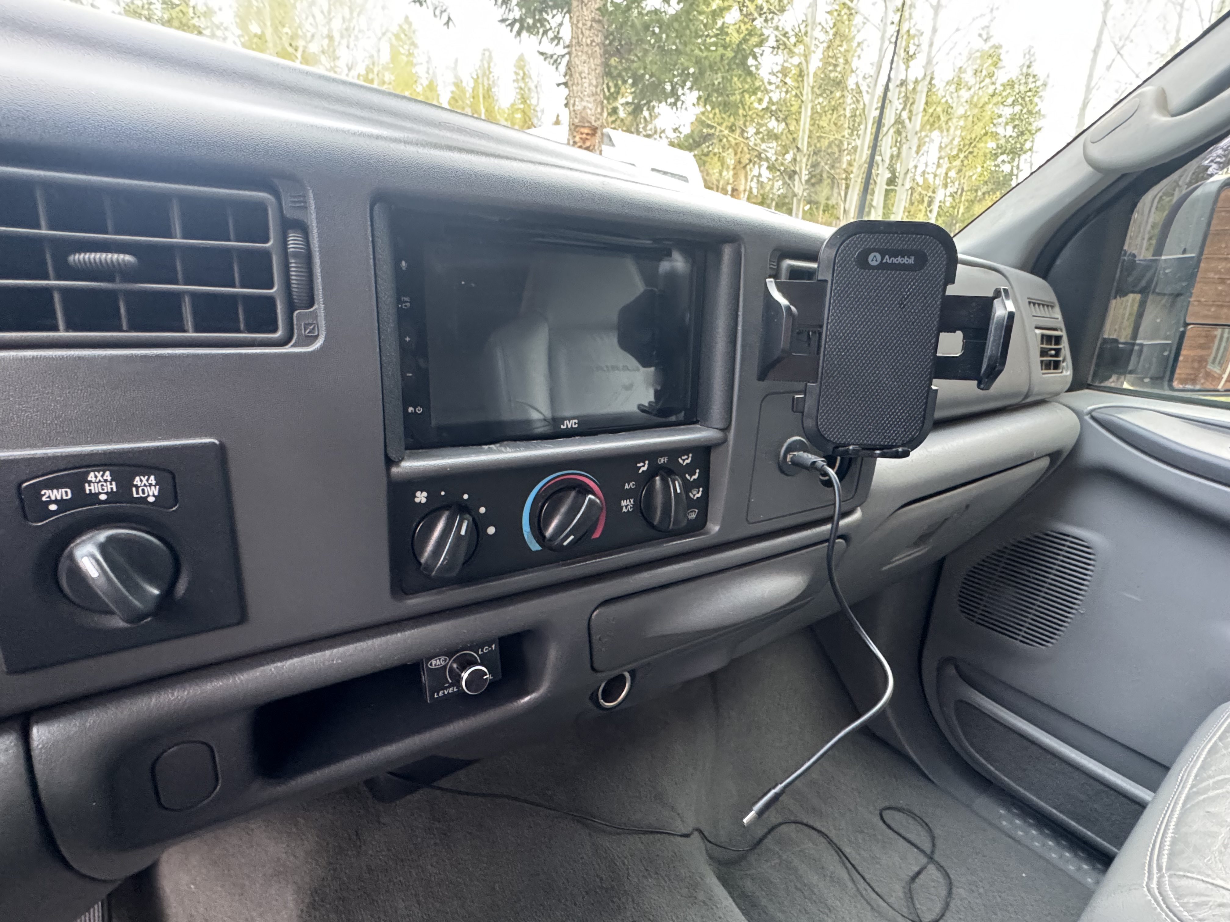 Used 2003 Ford F350 Lariat AWD/4WD image 12