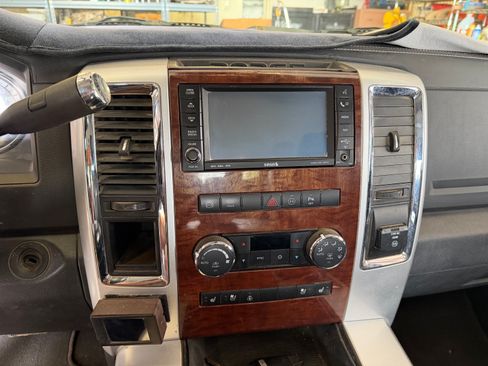 Used 2011 RAM 3500 Laramie RWD image 10
