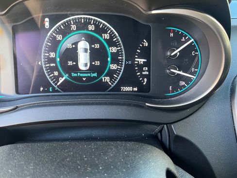 Used 2016 Buick LaCrosse image 1