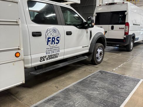 Used 2017 Ford F550 2WD Crew Cab Super Duty image 1