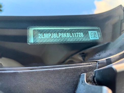 Used 2019 Lincoln Nautilus Reserve w/ Driver Assistance Package image 23