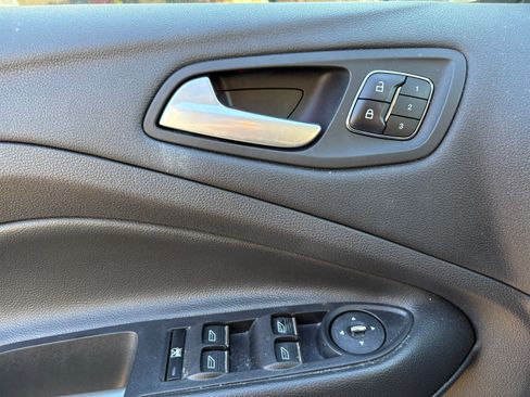 Used 2015 Ford Escape Titanium image 12