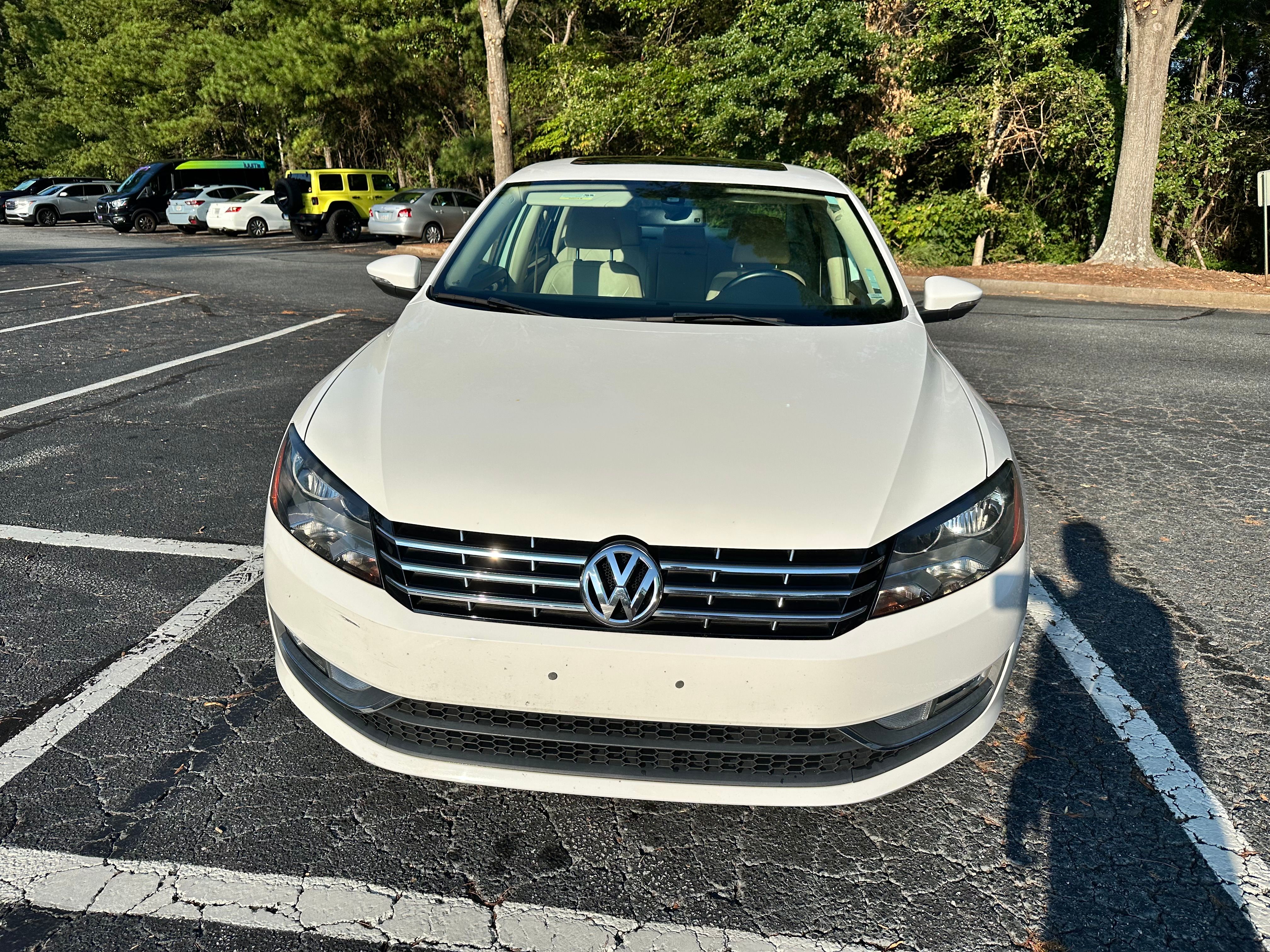 Used 2012 Volkswagen Passat 3.6 SEL Premium FWD image 8