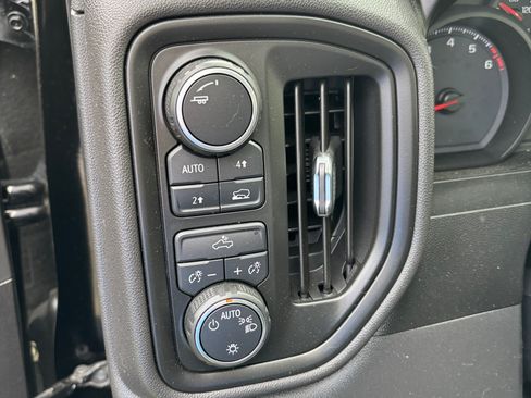 Used 2019 Chevrolet Silverado 1500 W/T w/ Trailering Package image 11