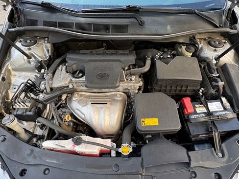 Used 2015 Toyota Camry XSE w/ Moonroof Package image 13