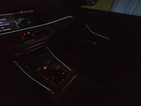 Used 2022 BMW X5 xDrive45e w/ M Sport Package image 16