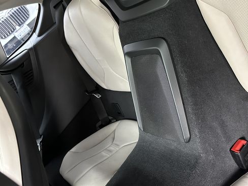 Used 2016 BMW i8 image 12