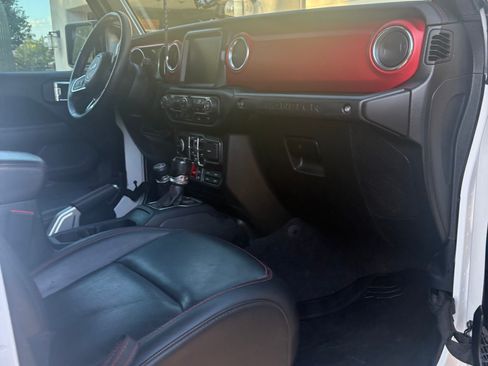 Used 2021 Jeep Wrangler Unlimited Rubicon AWD/4WD image 17