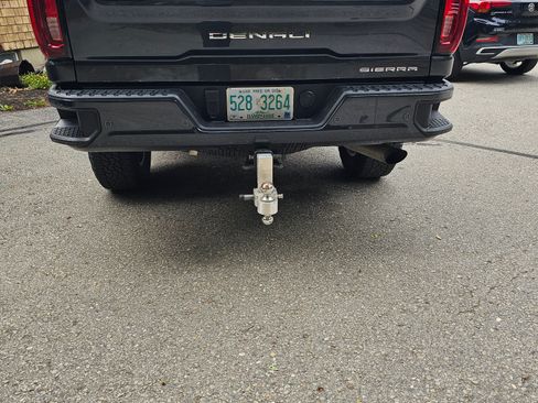 Used 2023 GMC Sierra 2500 Denali w/ Denali Ultimate Package image 11