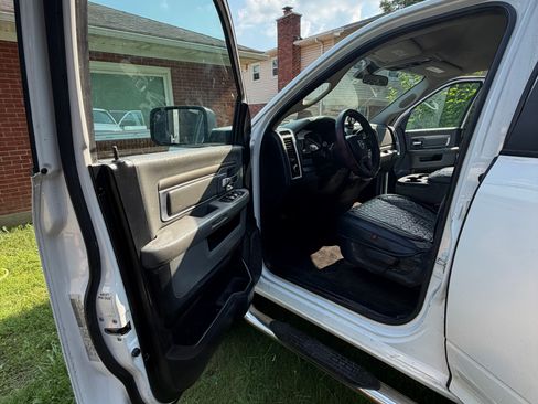 Used 2017 RAM 2500 SLT AWD/4WD image 6