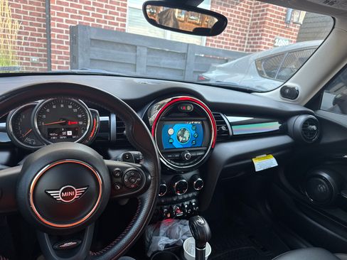 Used 2019 MINI Cooper S w/ Premium Package FWD image 10
