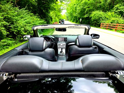 Used 2009 INFINITI G37 Convertible w/ Premium Pkg RWD image 14