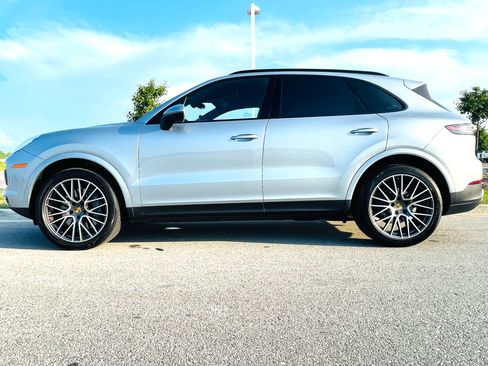 Used 2021 Porsche Cayenne S AWD/4WD image 1
