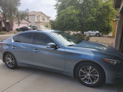 Used 2017 INFINITI Q50 Signature Edition w/ All Weather Package (L93)
