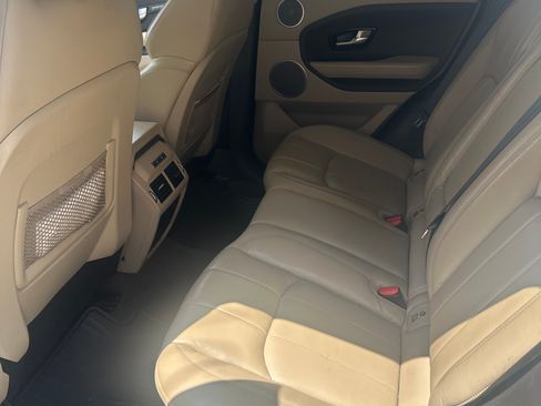 Used 2017 Land Rover Range Rover Evoque SE AWD/4WD image 8