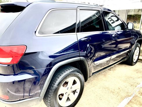 Used 2013 Jeep Grand Cherokee Laredo image 2