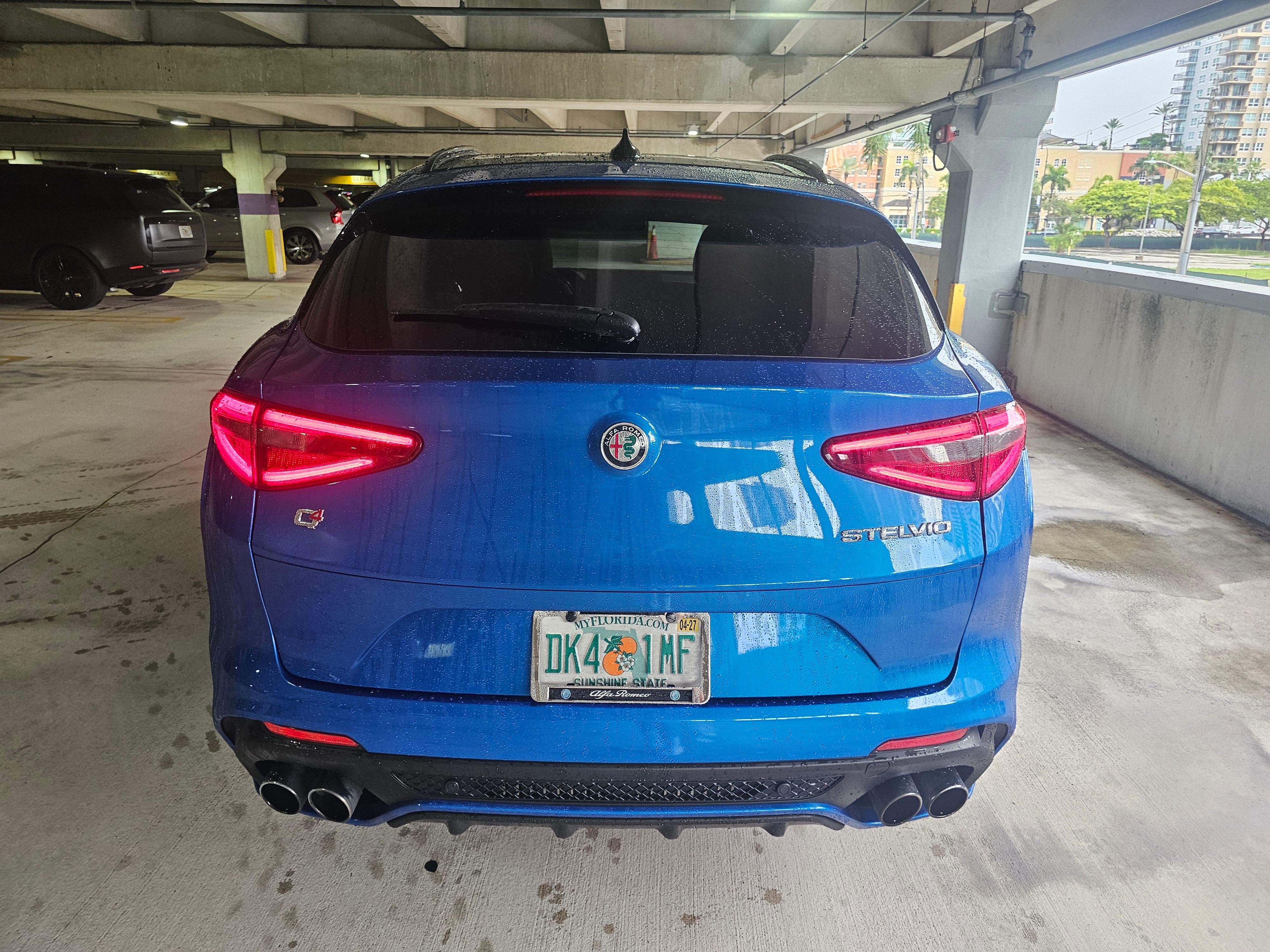Used 2022 Alfa Romeo Stelvio Quadrifoglio w/ Active Assist Plus Package AWD/4WD image 6