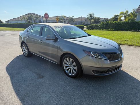 Used 2015 Lincoln MKS Sedan 4D image 2