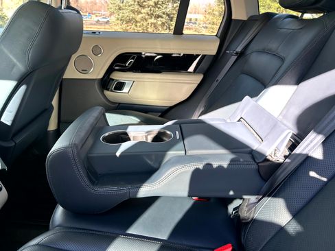 Used 2020 Land Rover Range Rover HSE image 20