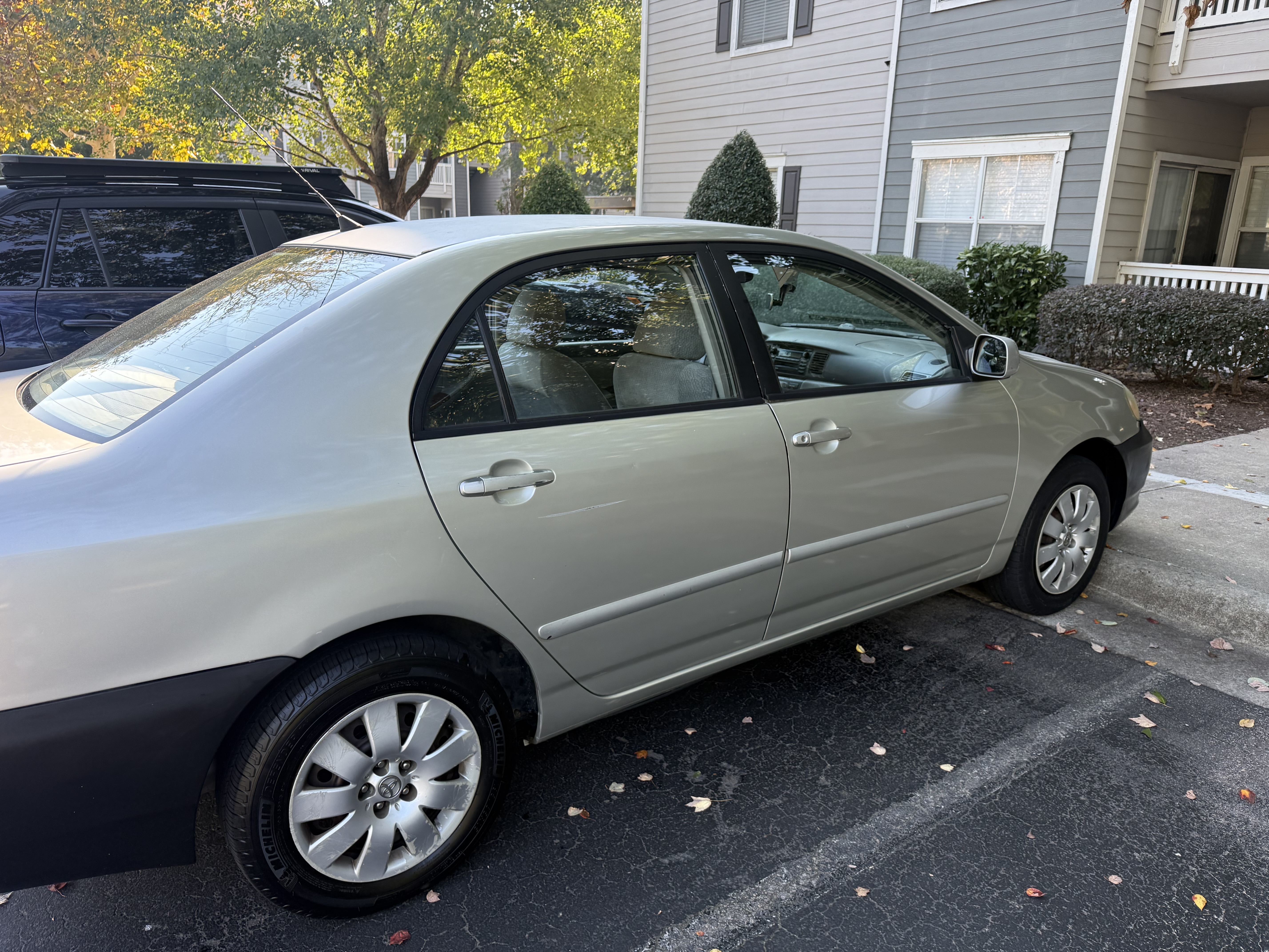Used 2004 Toyota Corolla LE FWD image 8