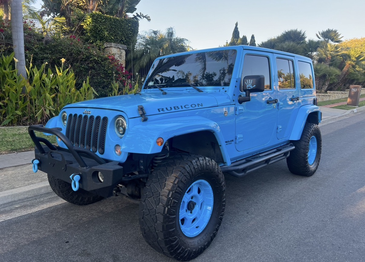 Used 2017 Jeep Wrangler Unlimited Rubicon w/ Connectivity Group AWD/4WD image 1