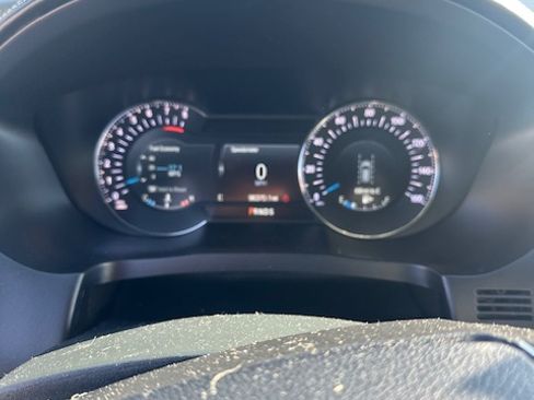 Used 2019 Ford Explorer Platinum image 9