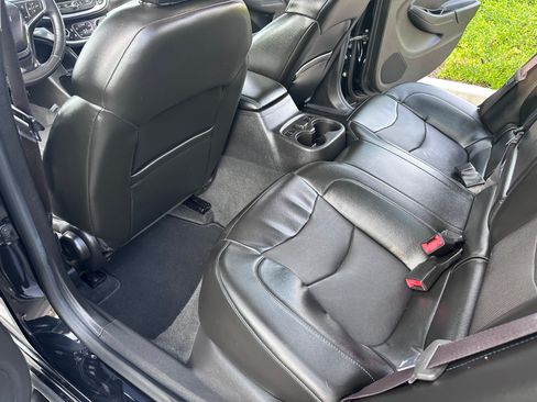 Used 2017 Chevrolet Volt Premier w/ Driver Confidence II Package image 17