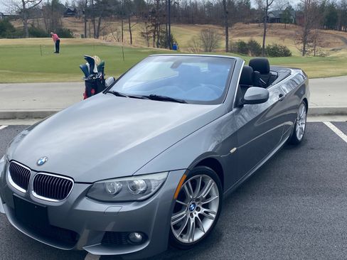 Used 2011 BMW 335i Convertible image 8