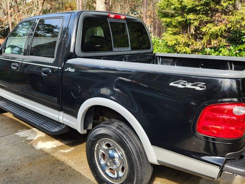 Used 2001 Ford F150 4x4 SuperCrew image 2