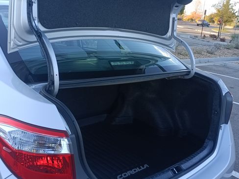 Used 2015 Toyota Corolla LE image 14