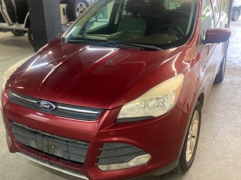 Used 2015 Ford Escape SE image 5