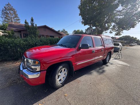 Used 2004 GMC Sierra 1500 SLE RWD image 2