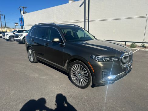 Used 2021 BMW X7 xDrive40i AWD/4WD image 30