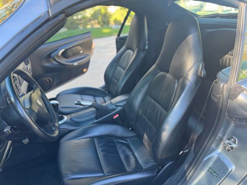 Used 2001 Porsche 911 Carrera 4 image 8