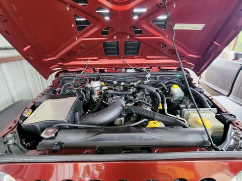 Used 2008 Jeep Wrangler Unlimited Sahara w/ Dual Top Group image 16