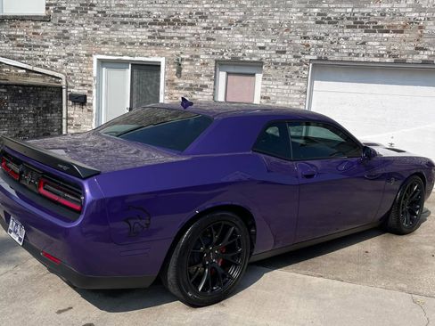 Used 2016 Dodge Challenger SRT Hellcat image 8