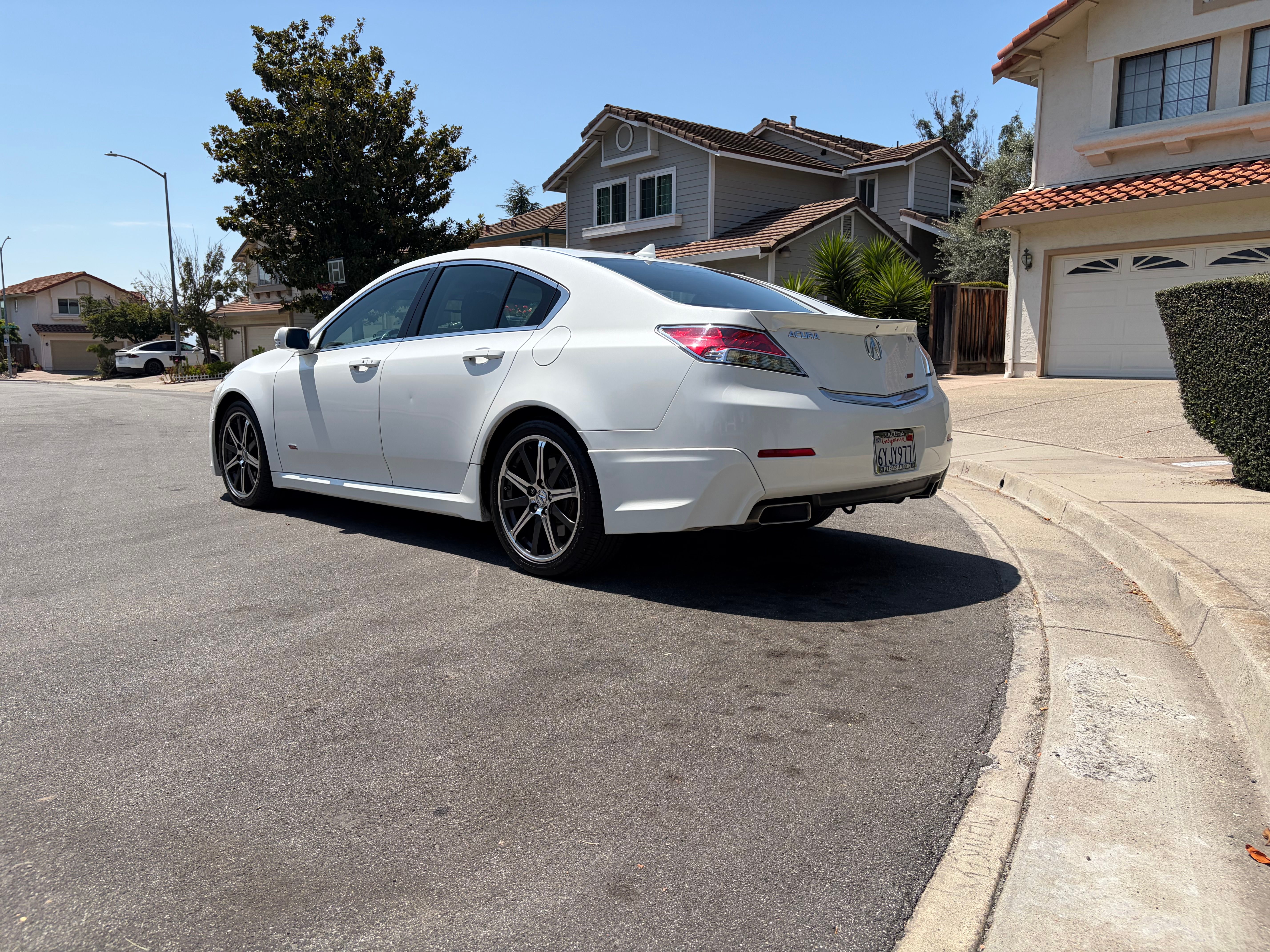 Used 2012 Acura TL w/ Technology Package FWD image 6