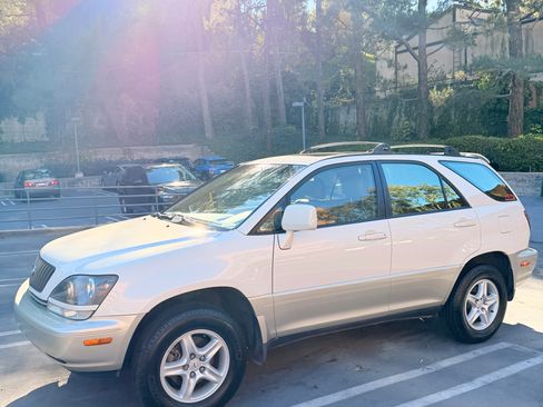 Used 1999 Lexus RX 300 4WD image 2