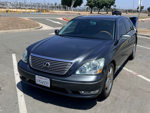 Used 2005 Lexus LS 430 RWD image 6