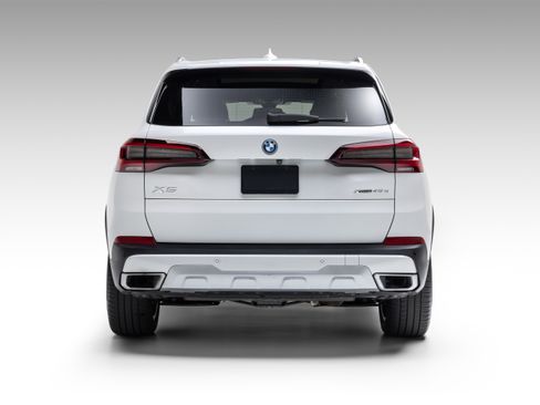 Used 2022 BMW X5 xDrive45e w/ Executive Package image 5