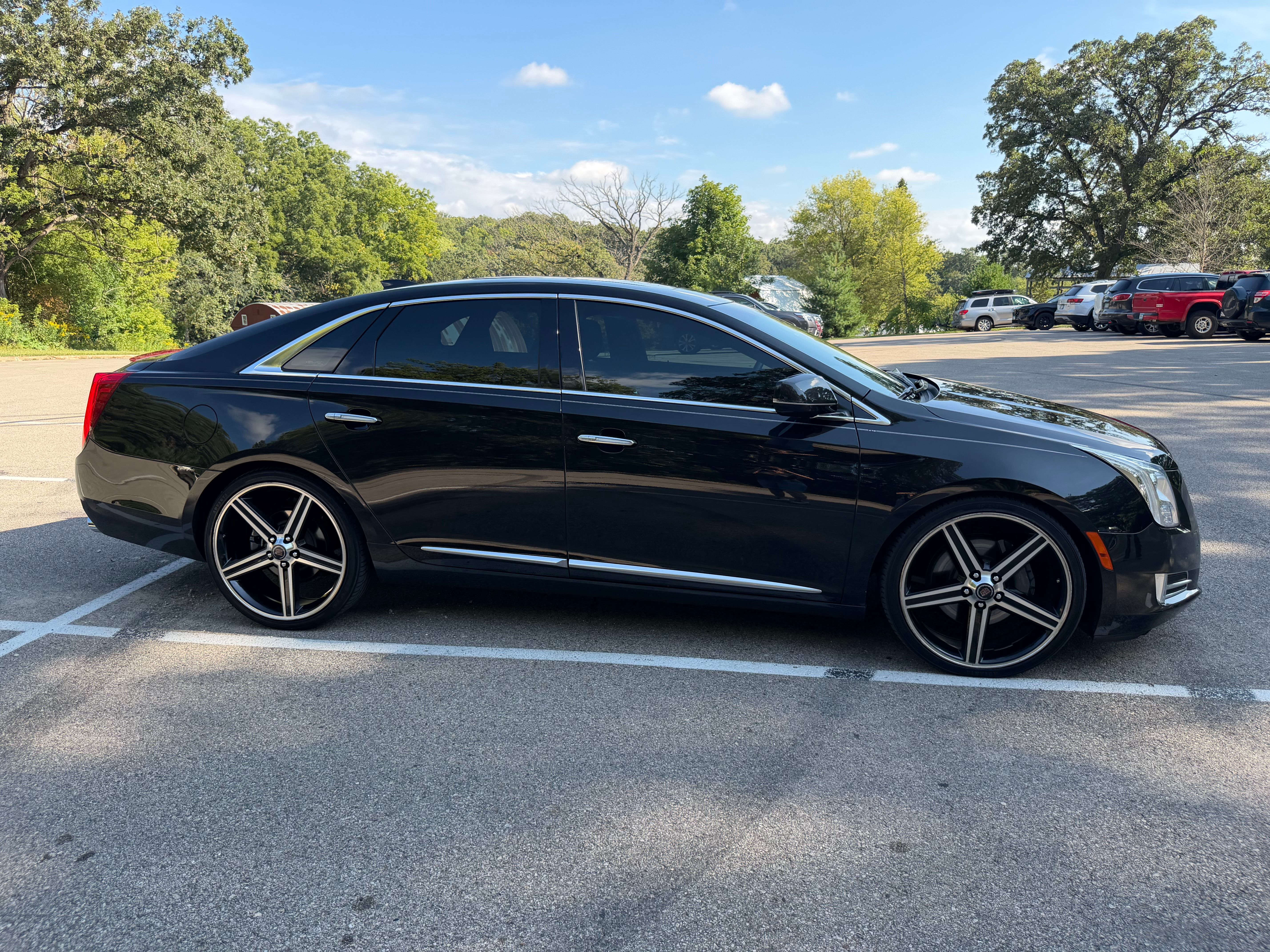 Used 2015 Cadillac XTS Platinum AWD/4WD image 12