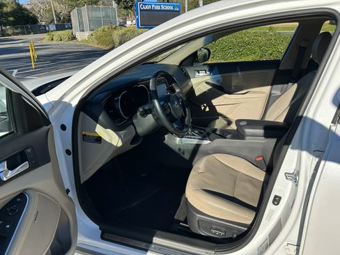 Used 2016 Kia Optima EX w/ Technology Package image 12