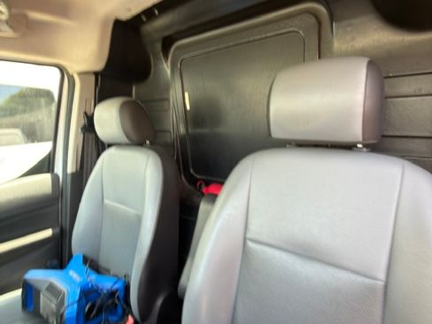 Used 2017 Ford Transit Connect XL FWD image 6