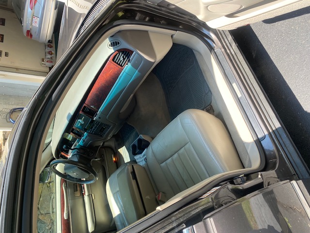 Used 2005 Lincoln Town Car Signature RWD image 8