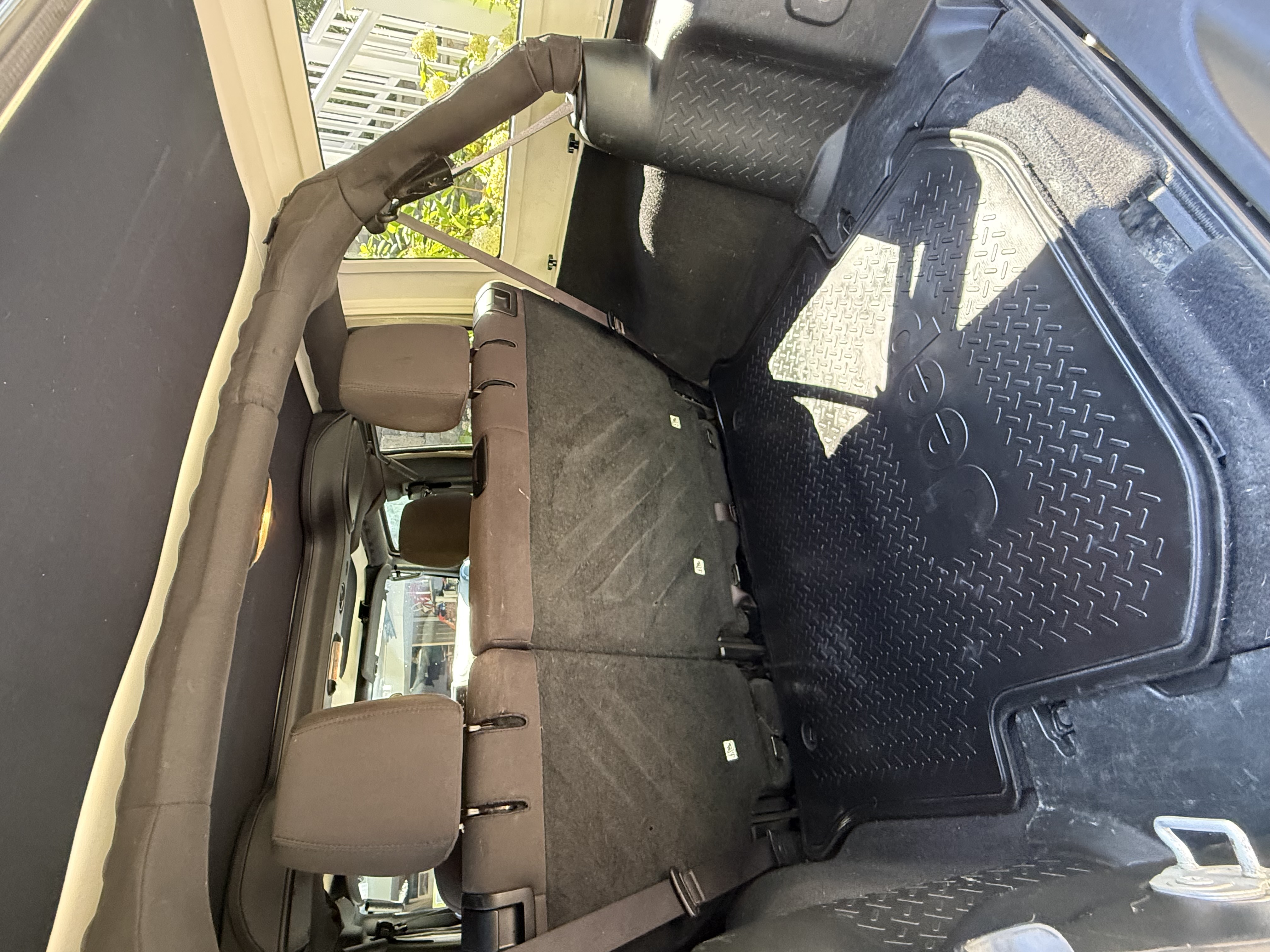 Used 2018 Jeep Wrangler Unlimited Sport w/ Connectivity Group AWD/4WD image 5